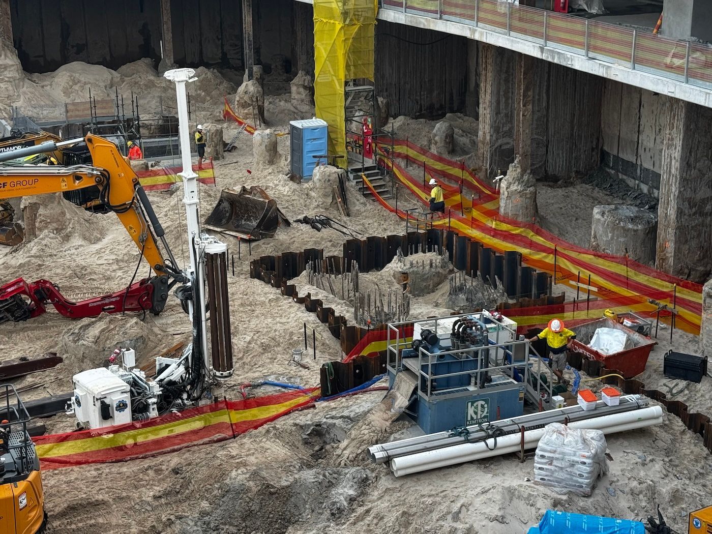 Installation of stainless steel screen for deep well dewatering system