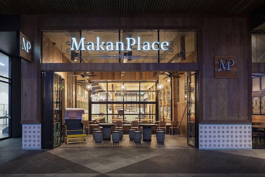 Makanlace renovation by Alfion Deco