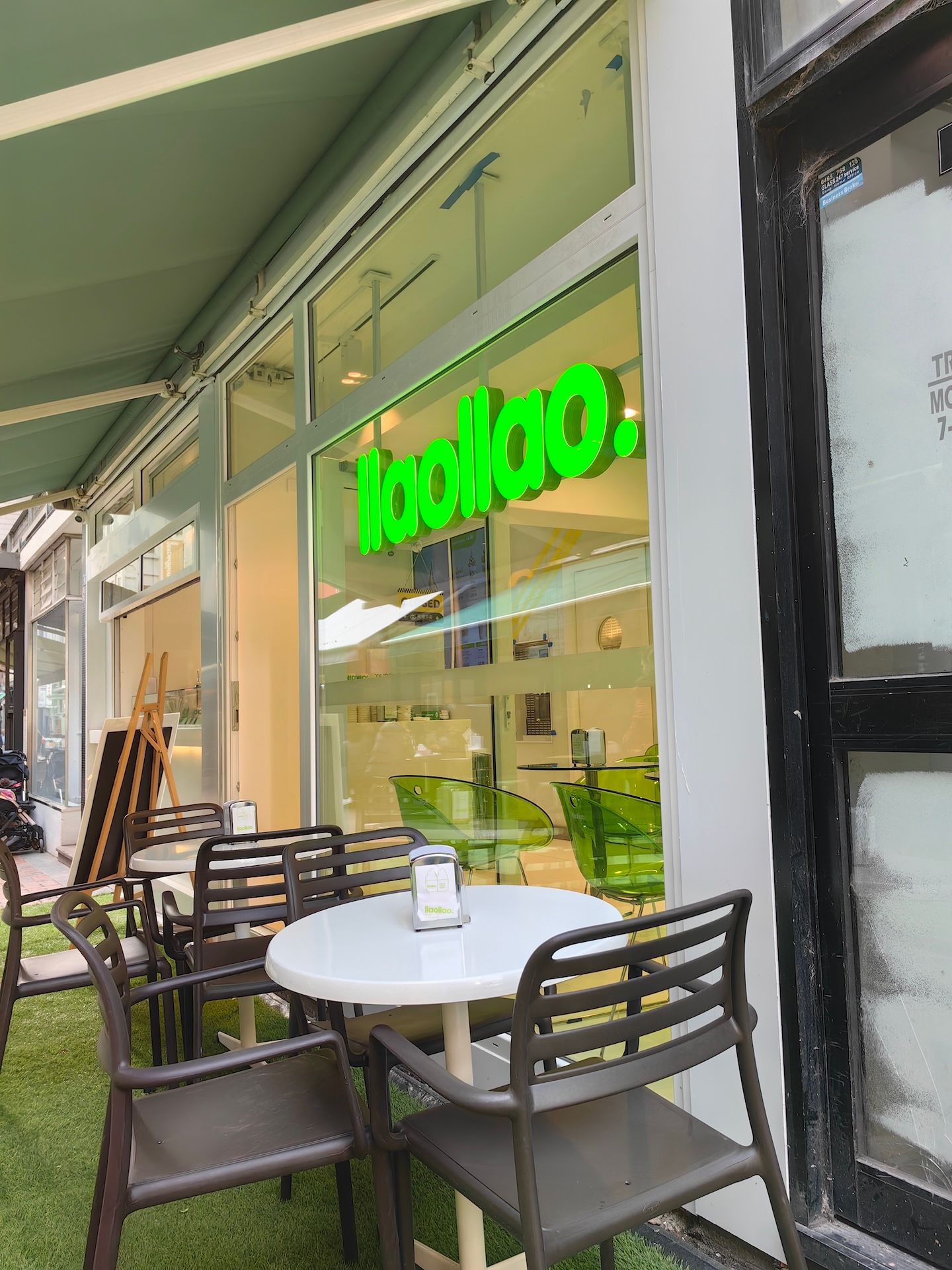 Cafe fitout