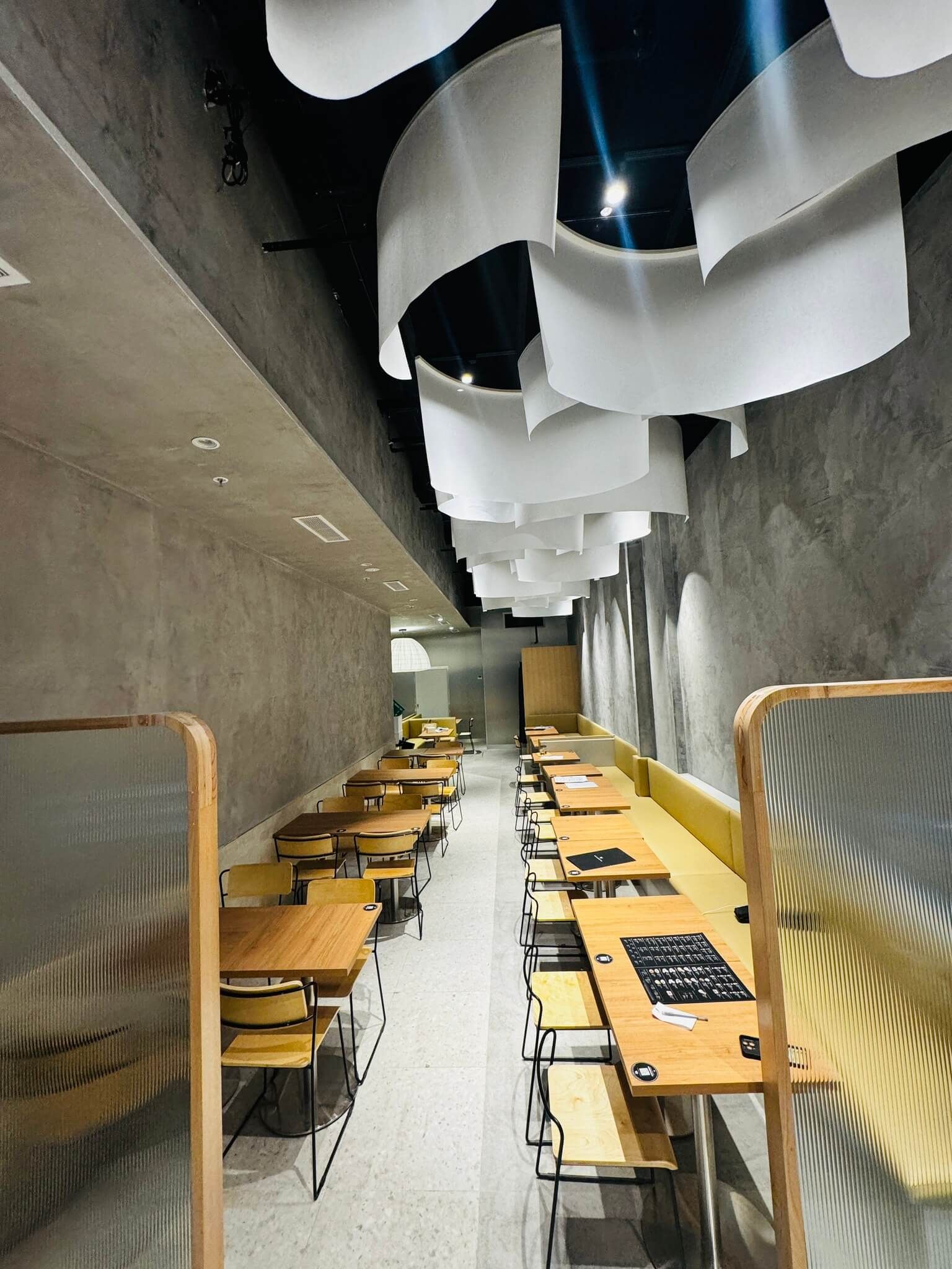 Nana's Green Tea dinning area