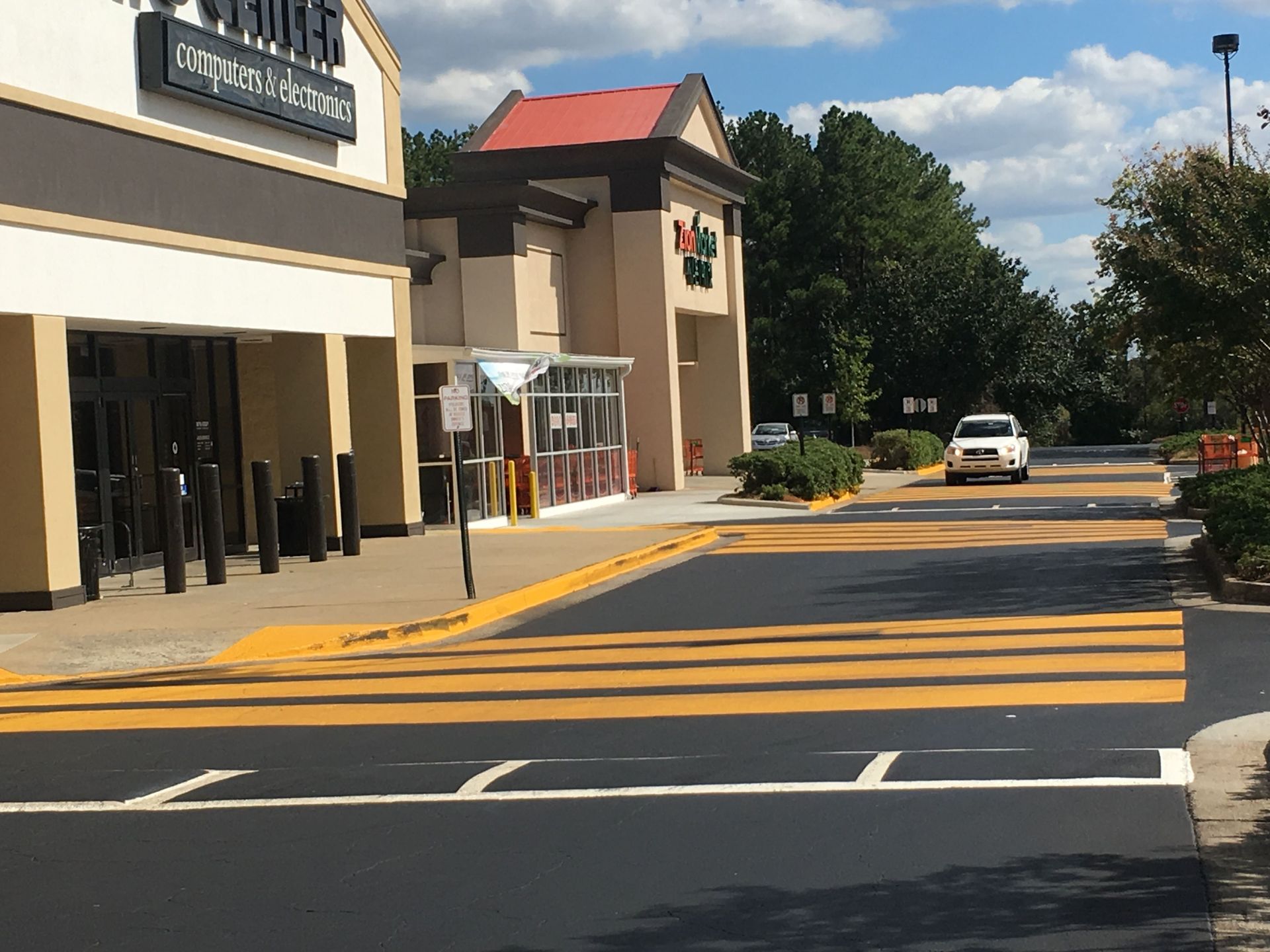 asphalt striping asphalt striping