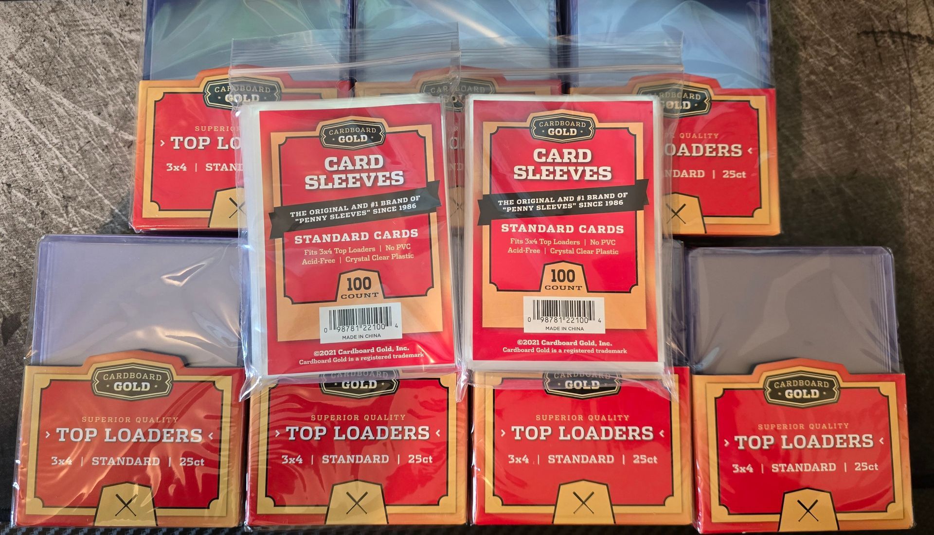Cardboard Gold Top Loader & Sleeves Combo