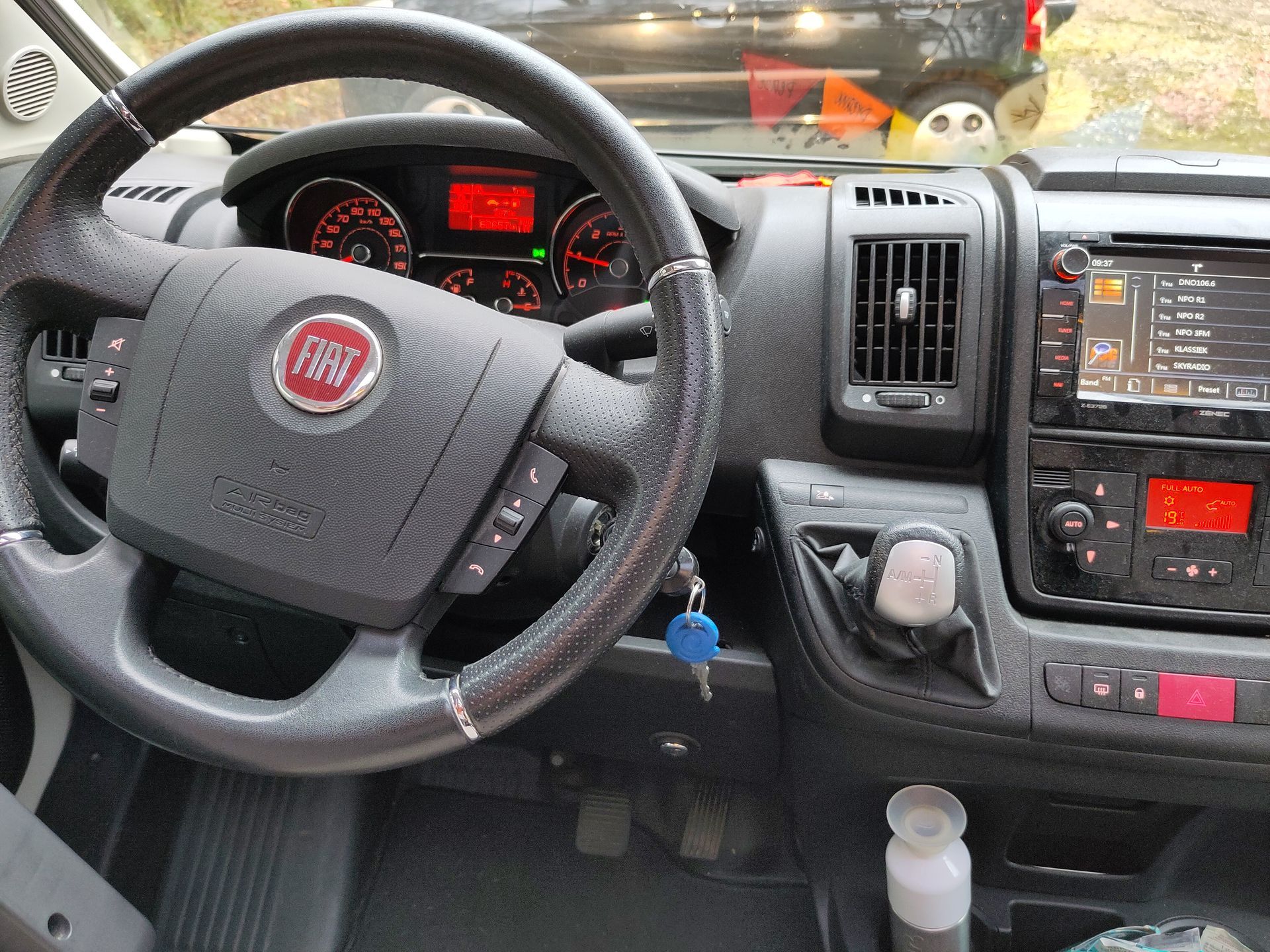Stuur en automatische schakeling camper met fiat motor