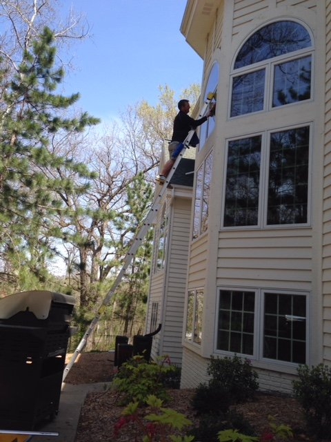 Exterior Window Cleaning — Cedar Rapids, IA — Eastern Iowa Carpet Care Inc Exterior Window Cleaning — Cedar Rapids, IA — Eastern Iowa Carpet Care Inc