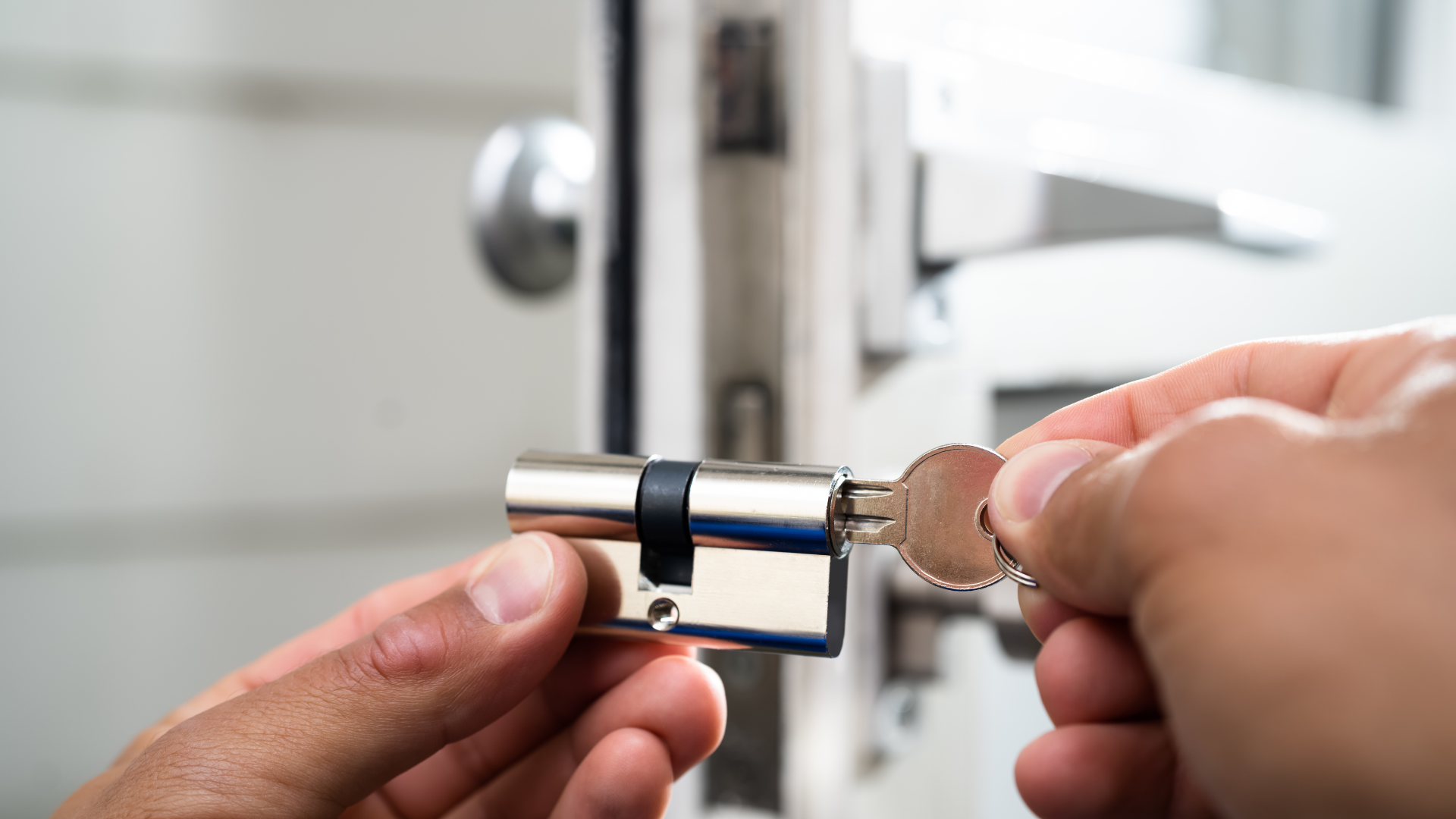 24/7 Locksmith Services | Milwaukee Area | 414-447-5200