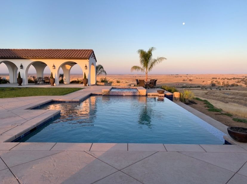 Greenville's leading pool builders offering custom pool design