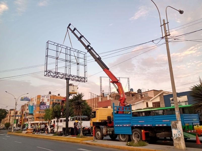 Carga de Letreros Publicitarios