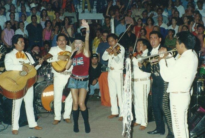 MARIACHI FIESTA BRAVA