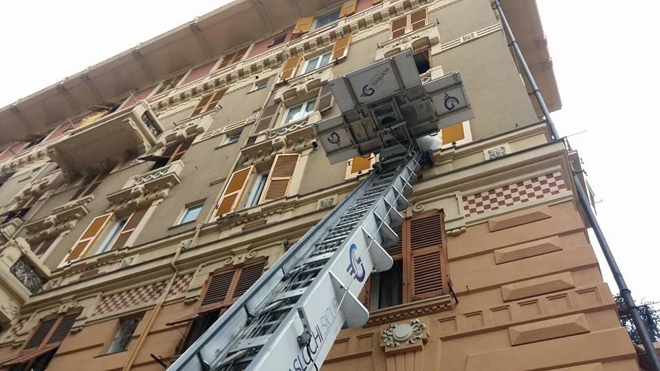 Utilizzo di piattaforme elevatrici e mezzi dedicati