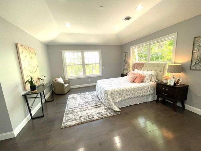 BEDROOM INTERIOR DECORATING
