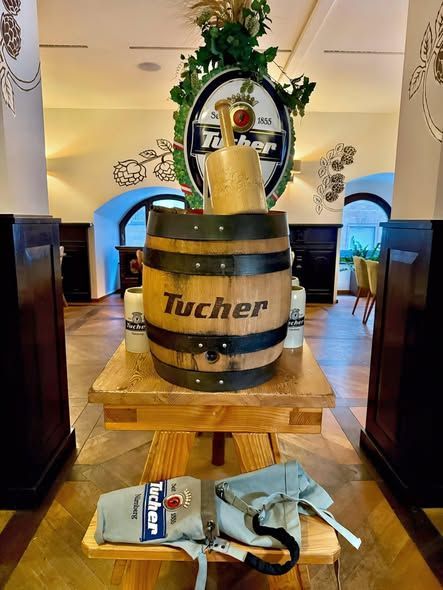 Wirtshaus Albrecht Eröffnung Volksfest, Tucher Bierfass