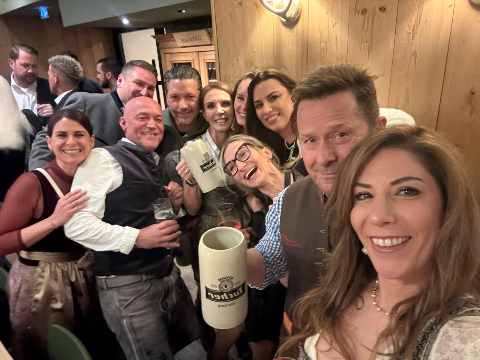 Partystimmung Eröffnung Wirtshaus Albrecht