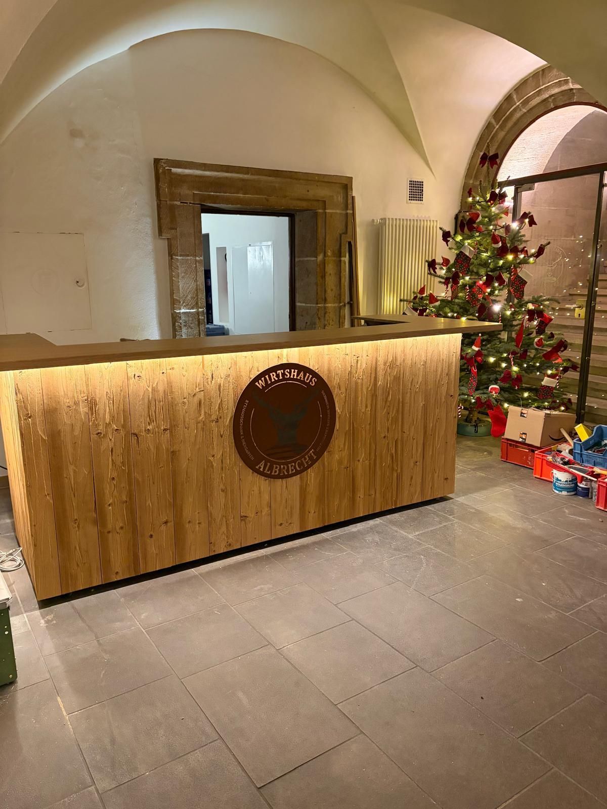 Die Eventlocation Gewölbe-Eingang, Wirtshaus Albrecht, Nürnberg, Rathaus, ideal für Empfänge, kulturelle Events, 65 Gäste