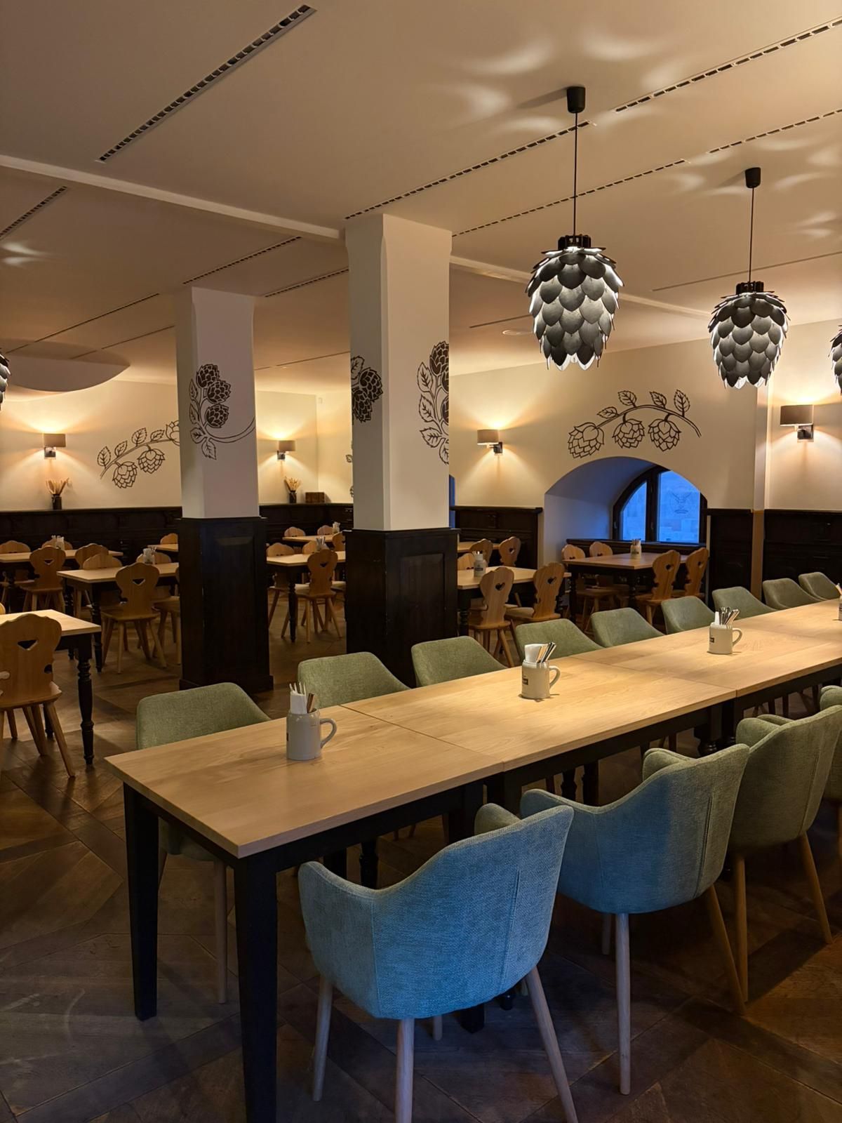 Eventlocation, die Stube, 110 Plätze, viele Tische, Familienfeste, Tagungen, festliche Anlässe, Wirtshaus Albrecht Nürnberg, Rathaus