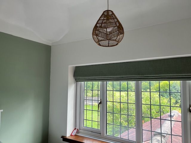 Blackout roman blind