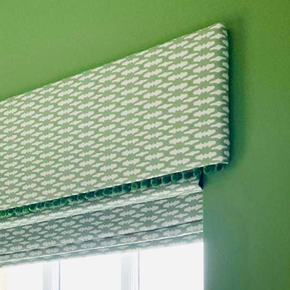Trimmed pelmet
