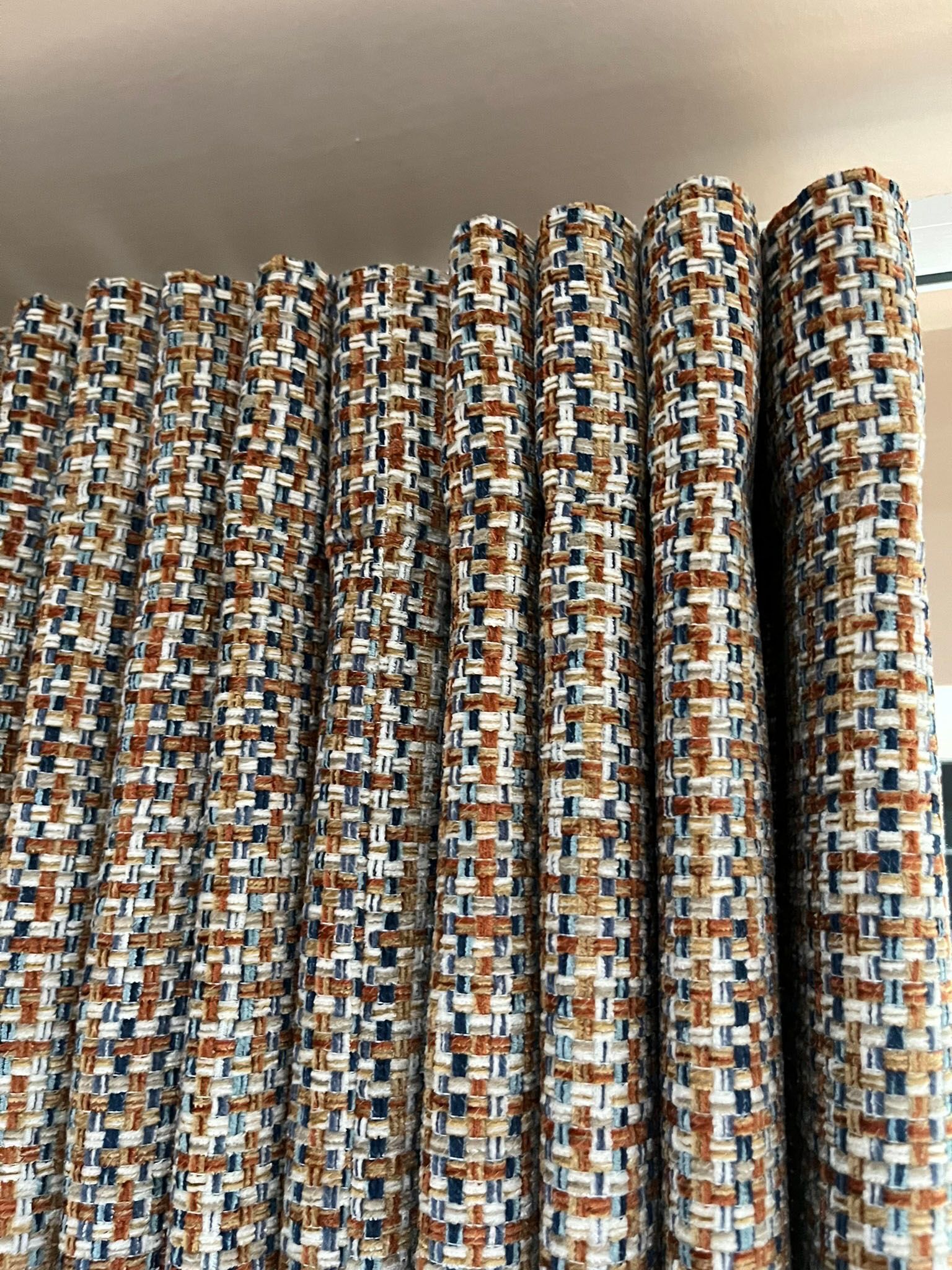 Wave curtains