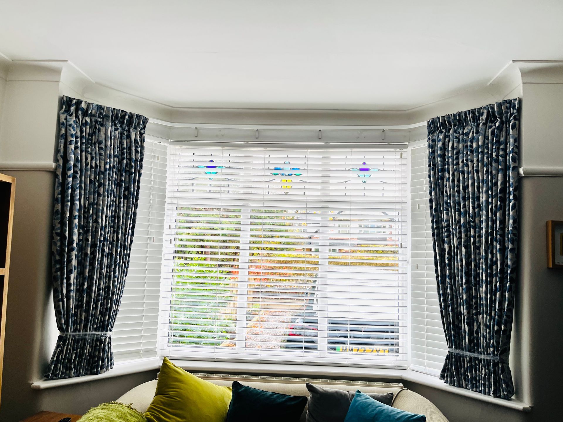 Leaf trail curtains