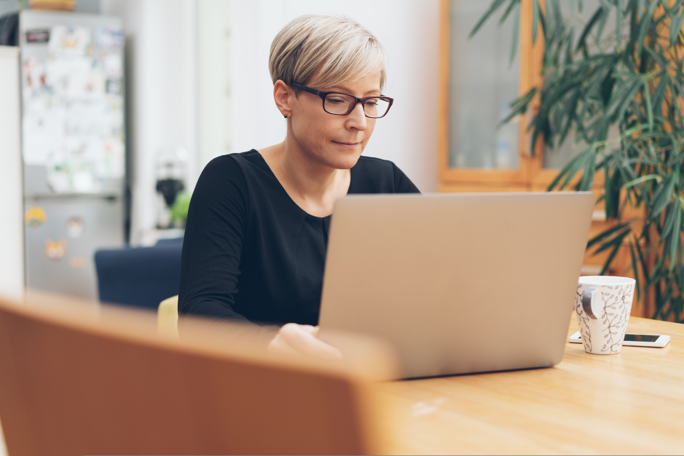 lady on laptop