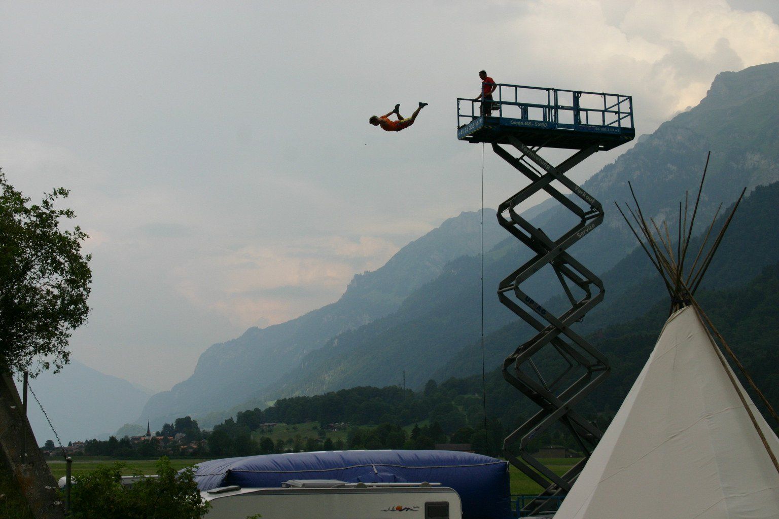 Ferdi Fischer performing a high fall into an airbag on a Stunt Hero shoot in Interlaken.