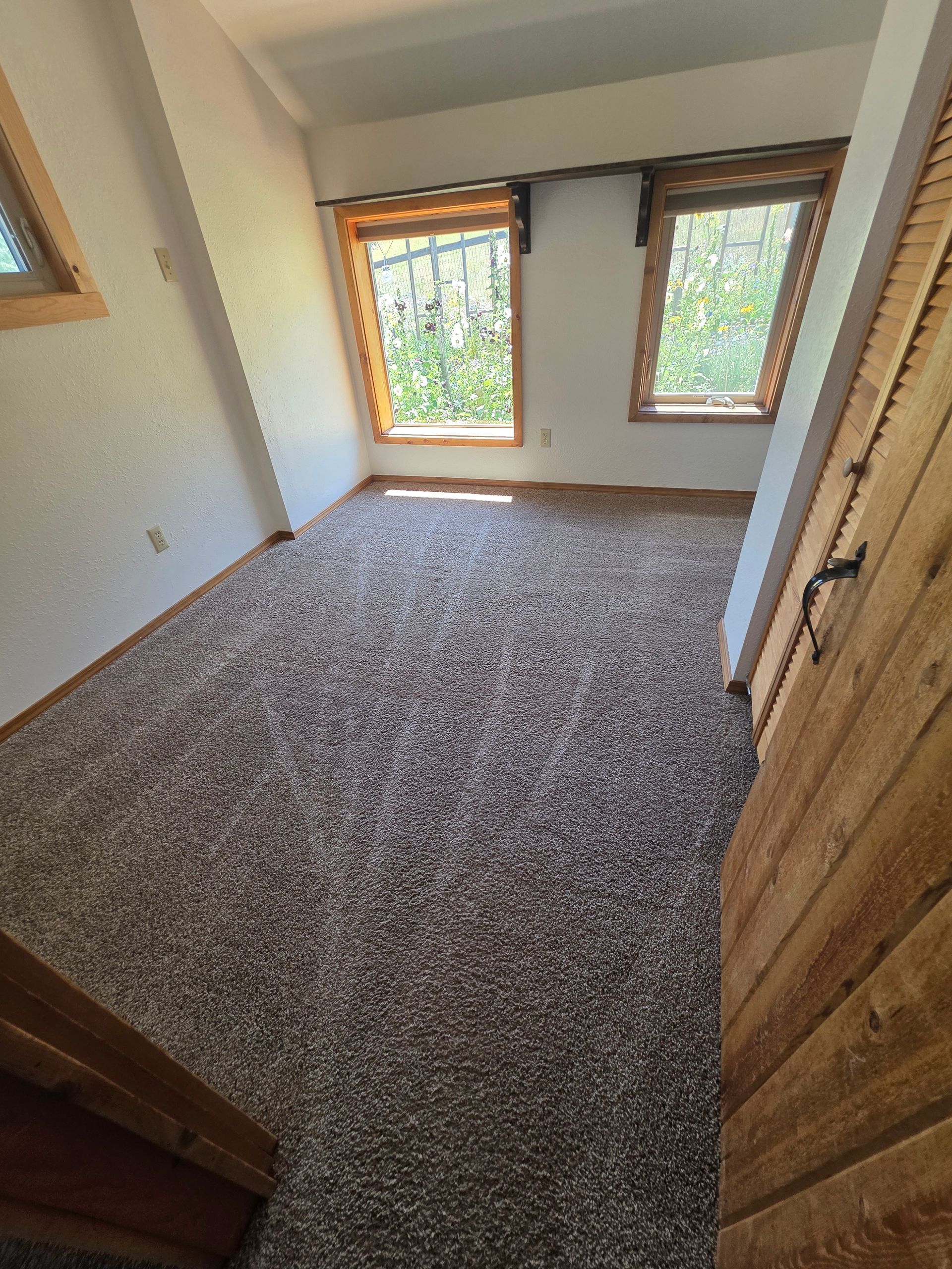 best quality carpet cleaning services available for homeowners and businesses in the Helena North Valley area
