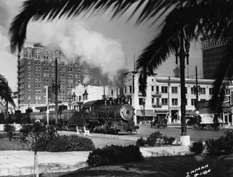 Train on Ocean Blvd 1929