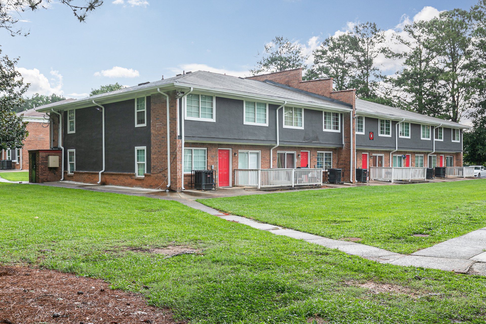 Perimeter 294 Exterior