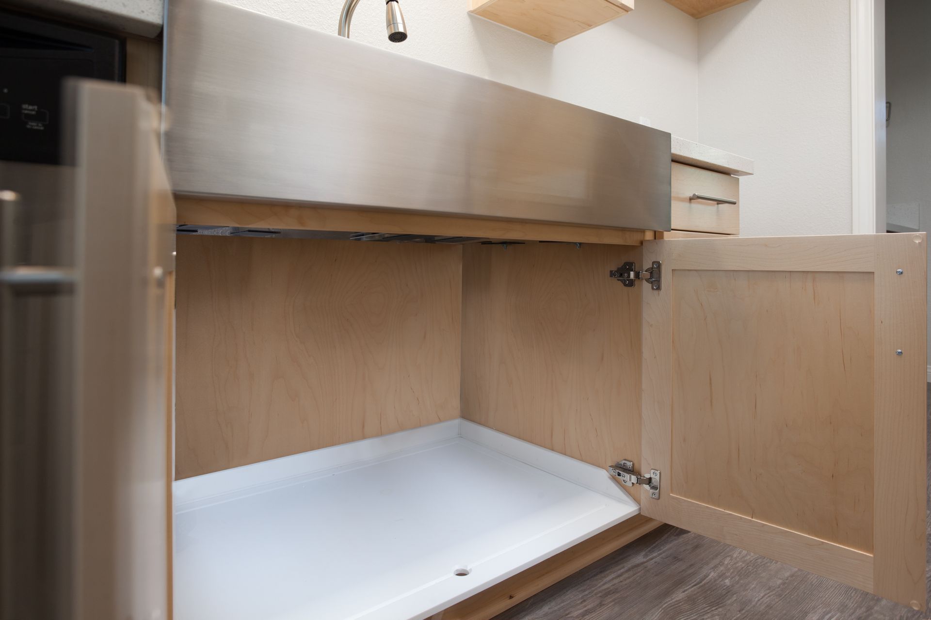 STARBOARD WATERPROOF CABINET BASE