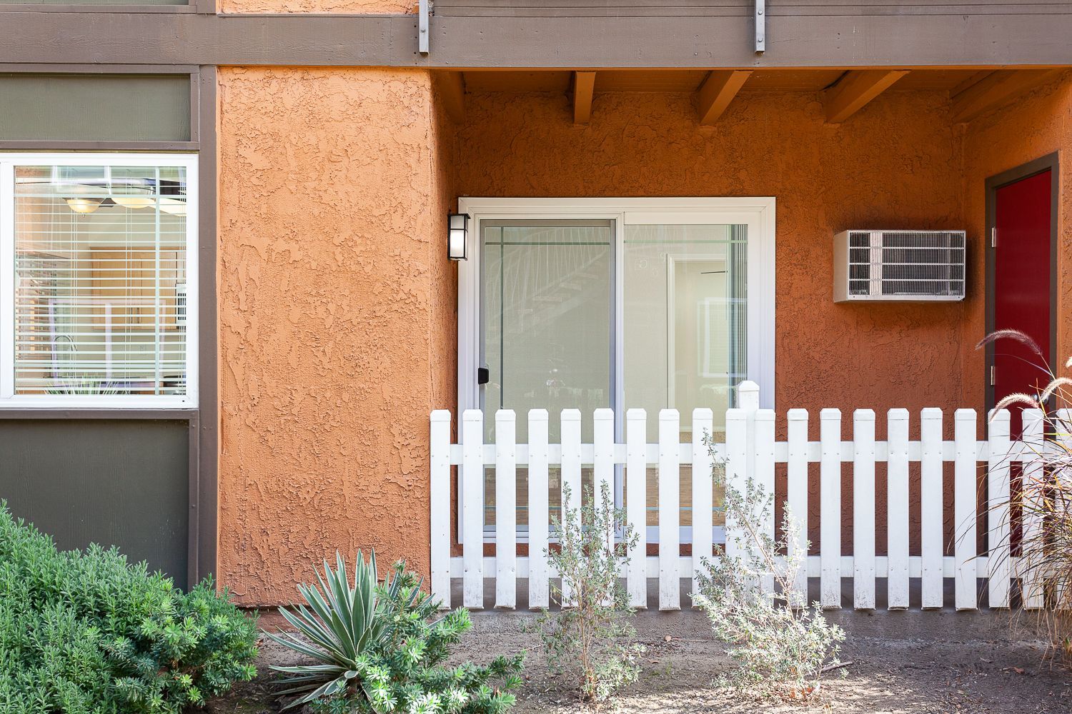 Photo Gallery Slider of Featured Projects