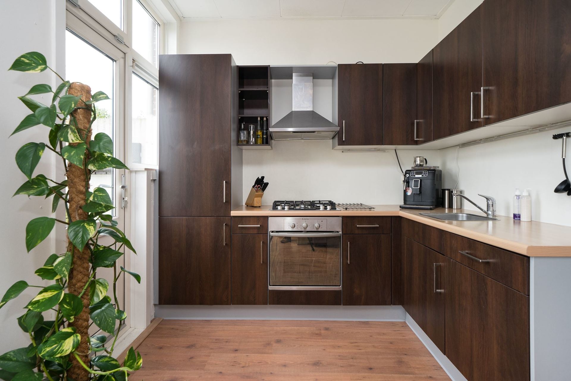 keuken wrappen Rotterdam hout oud