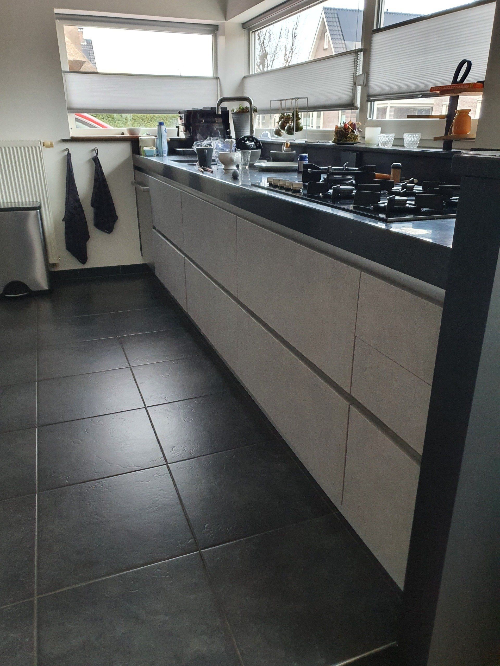 keuken wrappen Pijnacker nieuw betonlook ladefronten