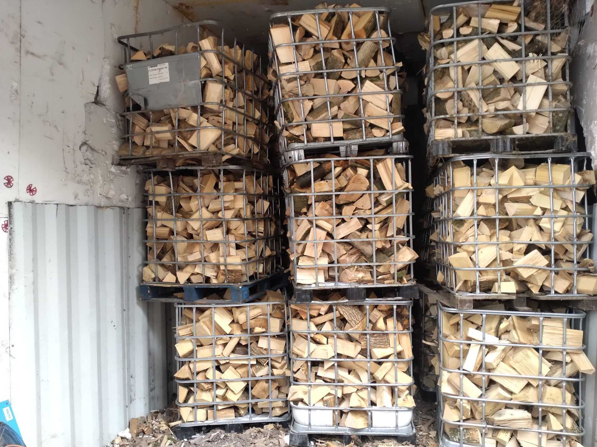 All logs are placed in crates inside the kiln to enable the hot air to circulate