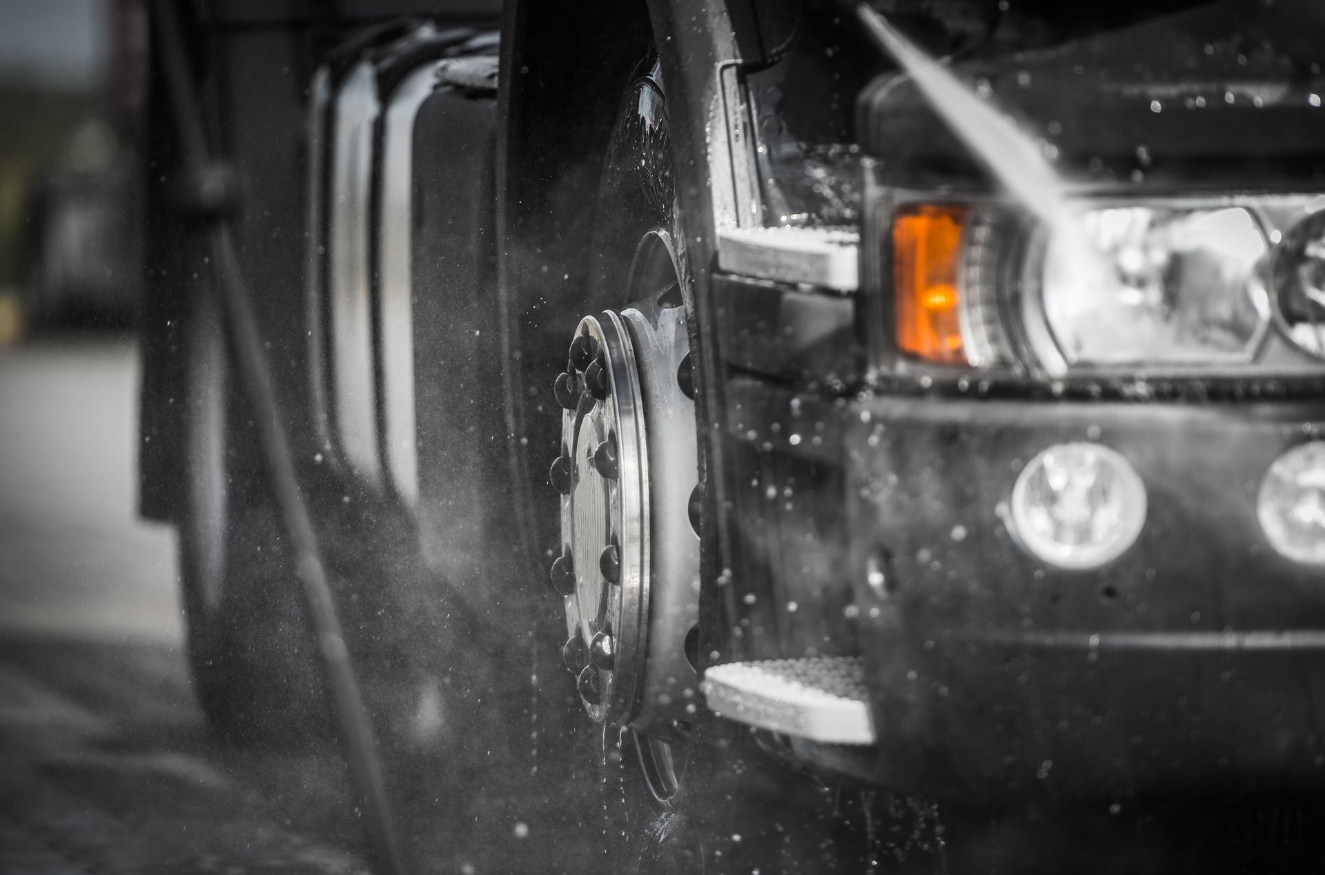 Semi-Truck Detailing & Wash