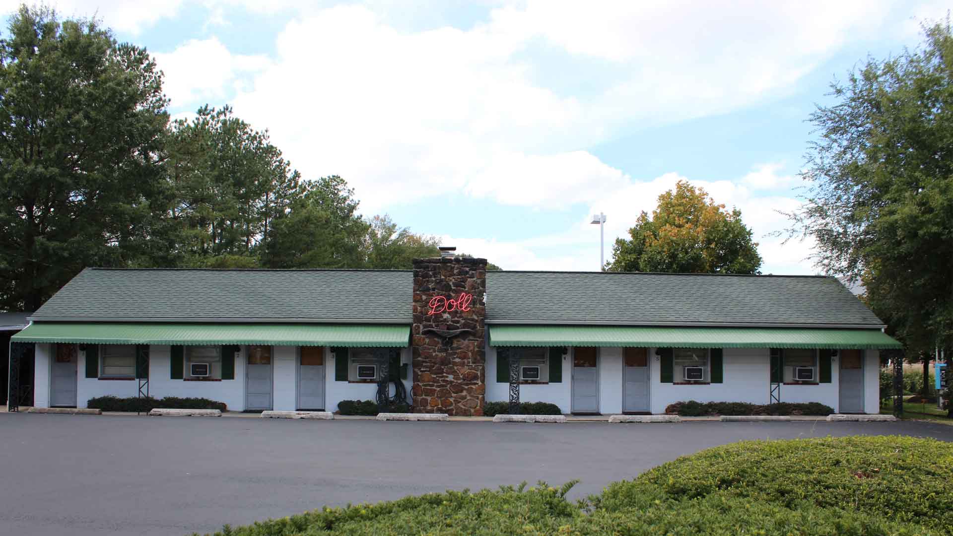 home Glen Burnie, MD Doll Motel