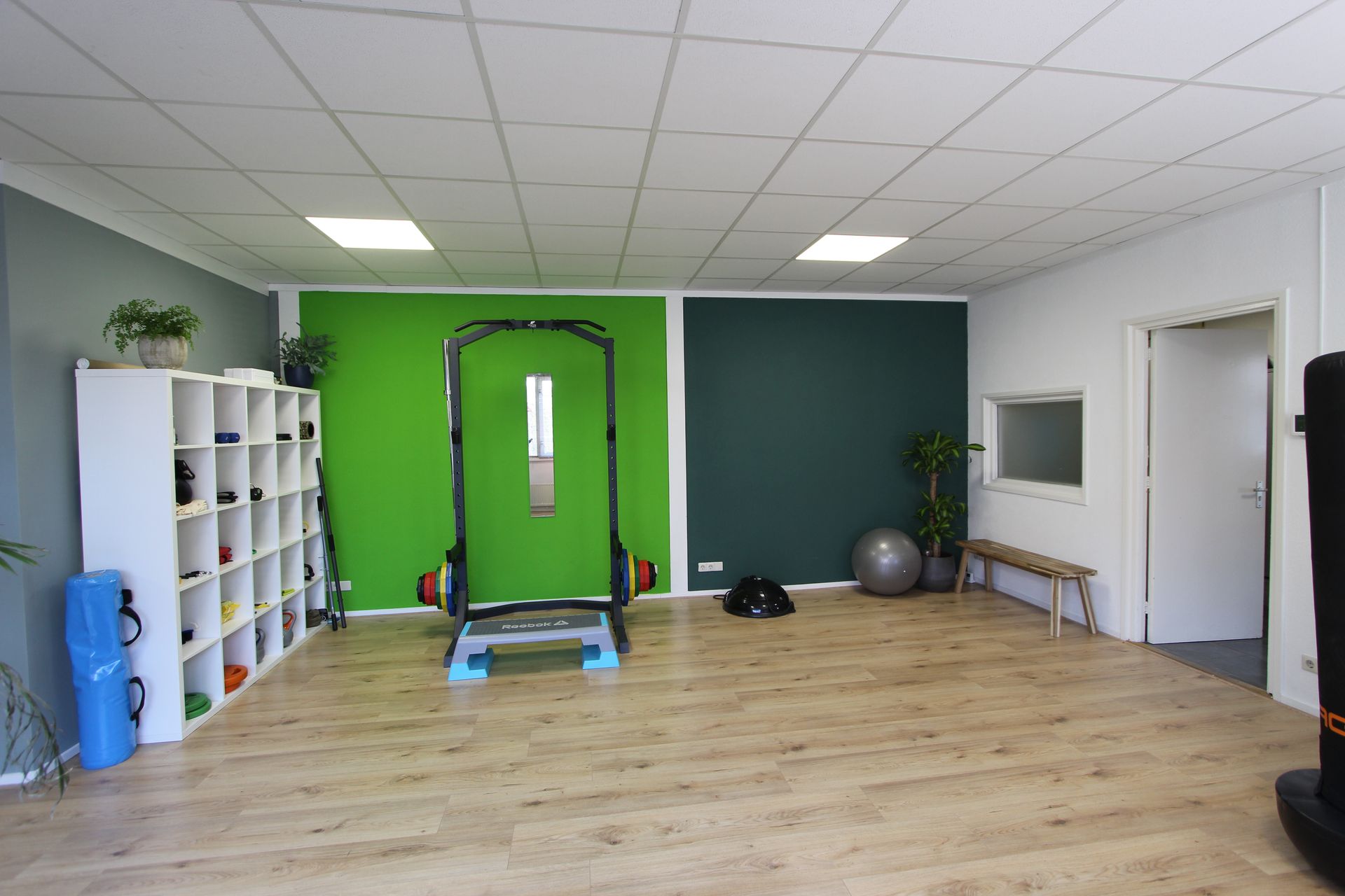 Fysio, fysiotherapeut in Zeist, fysiotherapie, knie, enkel en voet revalidatie, trainen, oefentherapie, echografie, meten
