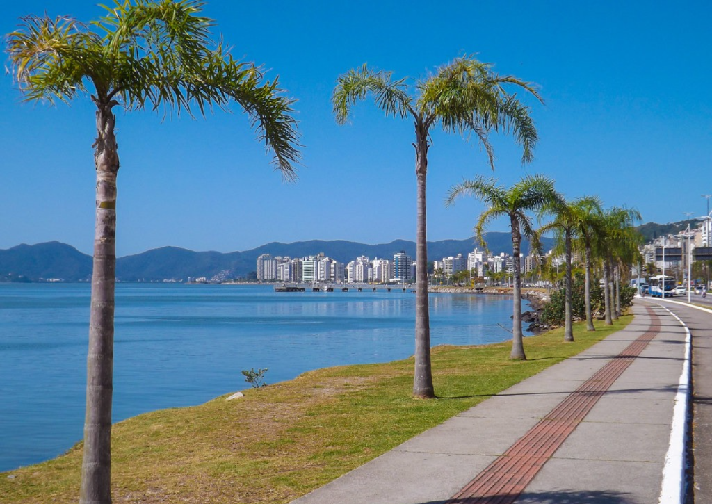 Calçadão da Beira-Mar Norte em Florianópolis