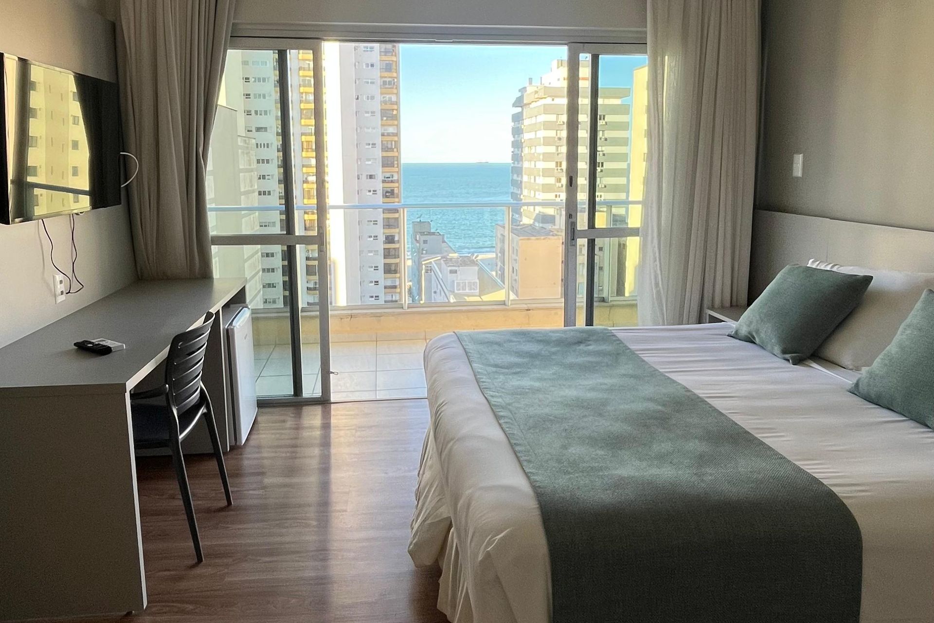 apartamento da Rede Sagres com vista para o mar a partir da sacada