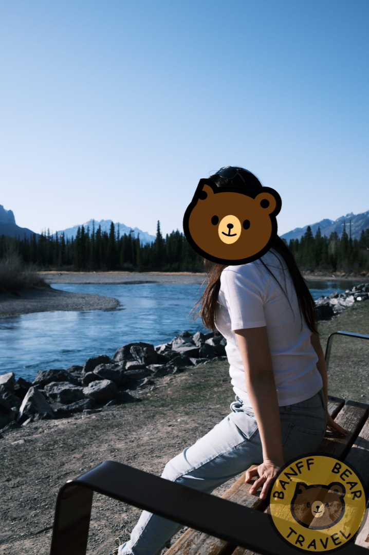 Happy guests on Banff Bear Travel small group tour, max 14 guests per tour from Calgary to Banff National Park