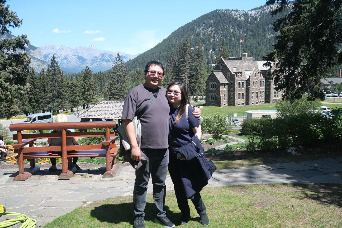 Happy guests on Banff Bear Travel small group tour, max 14 guests per tour from Calgary to Banff National Park