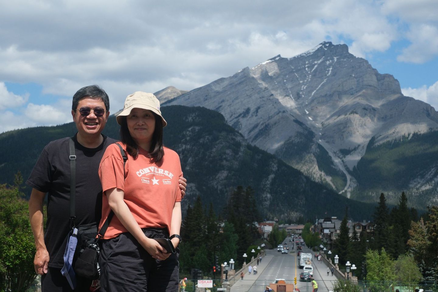 Happy guests on Banff Bear Travel small group tour, max 14 guests per tour from Calgary to Banff National Park