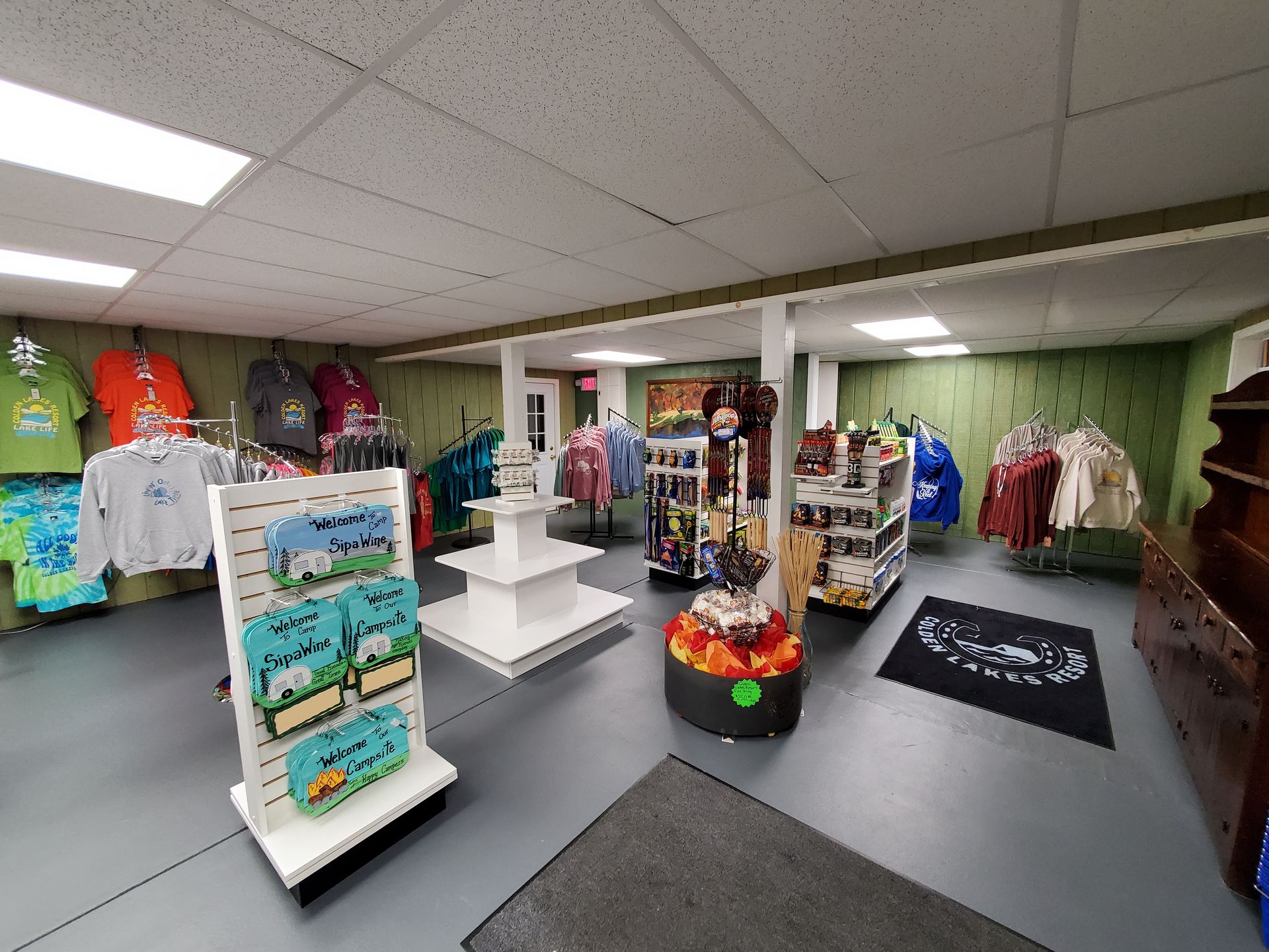 About Us | Colden Lakes Resort
