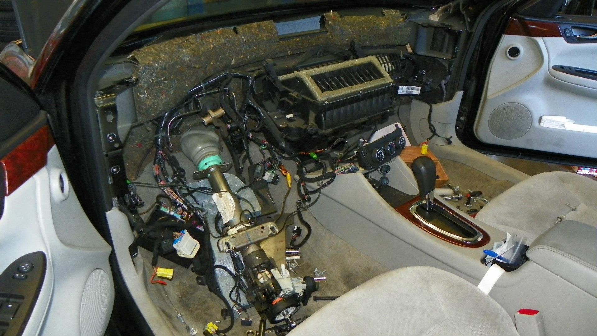 Electrical Repair in Valencia CA | Zway Automotive