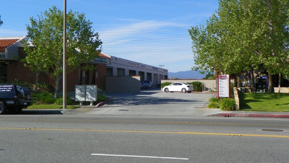 Zway Automotive Shop Exterior In Valencia CA | Zway Automotive