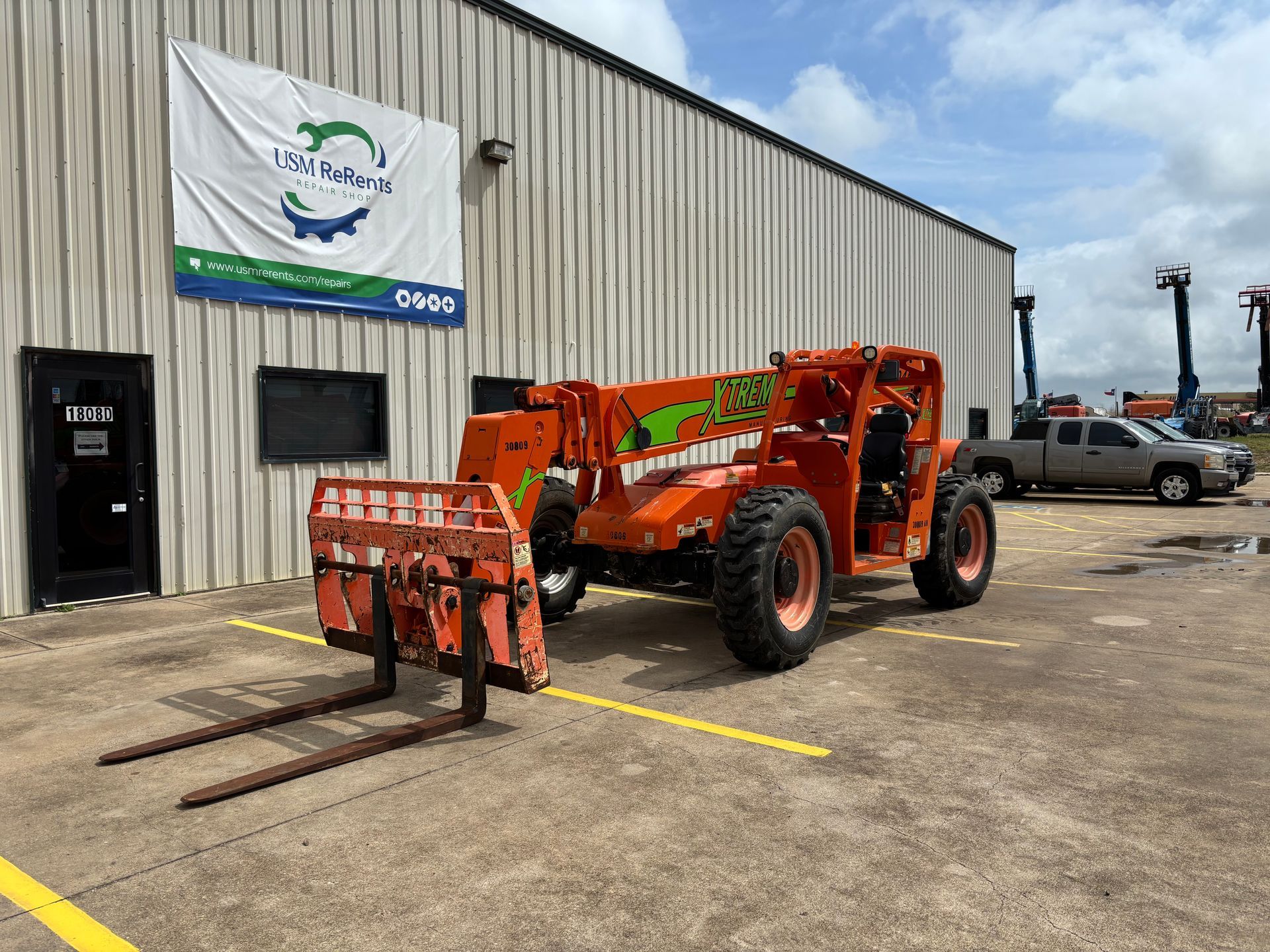 XTREME XRM1045 Telehandler