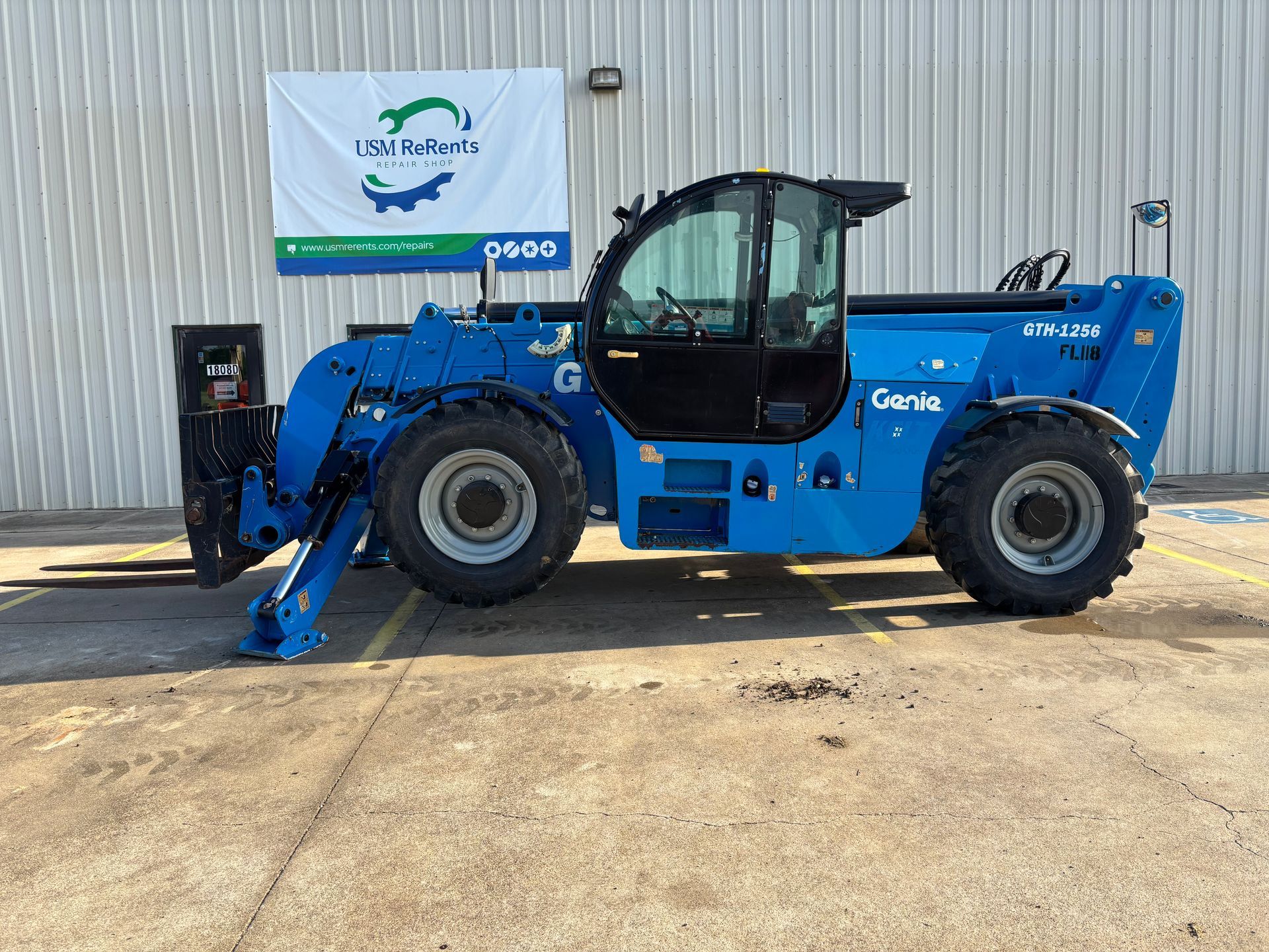 2018 GENIE GTH1256 CAB Telehandler