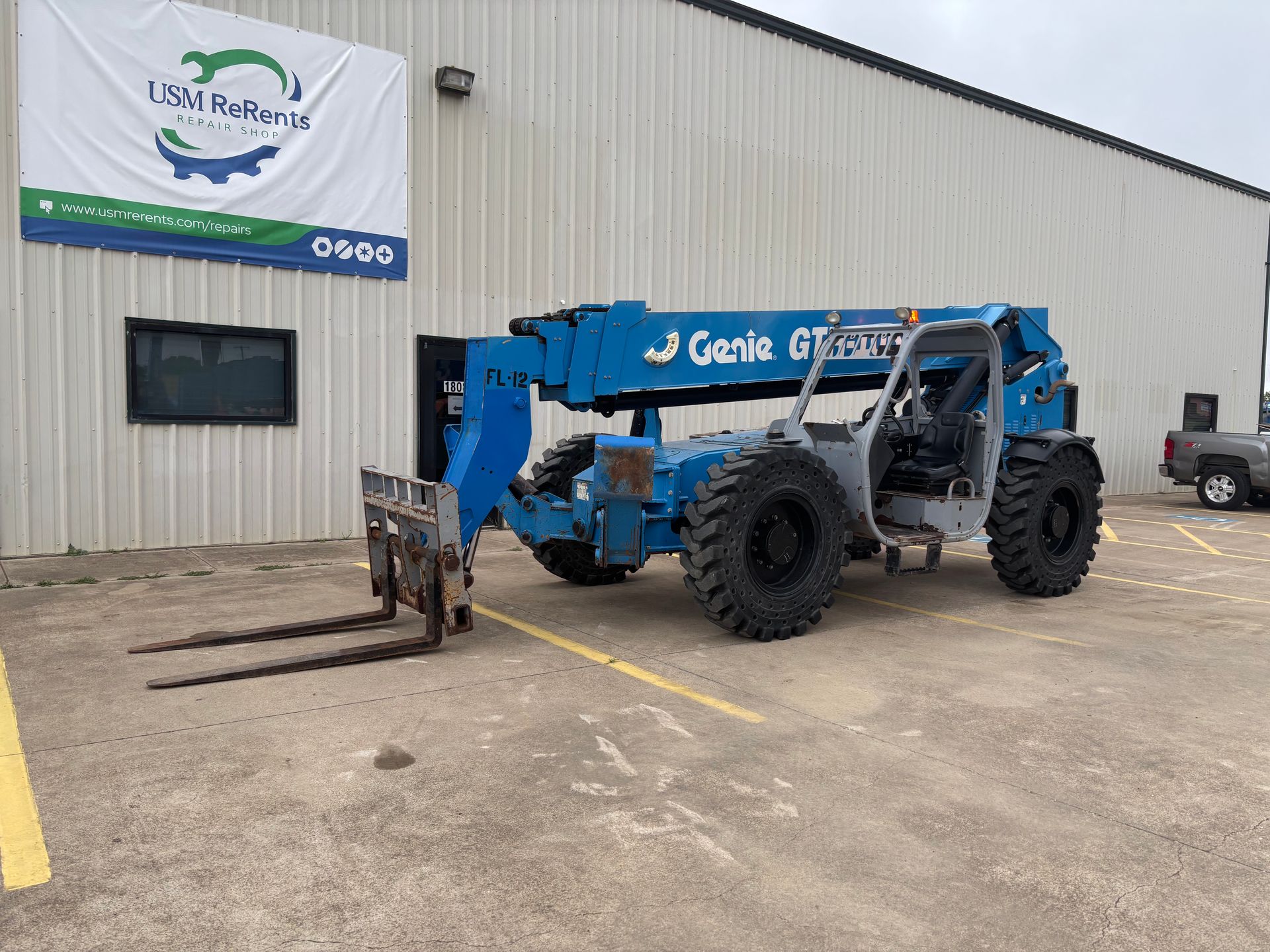 GENIE GTH1056 Telehandler