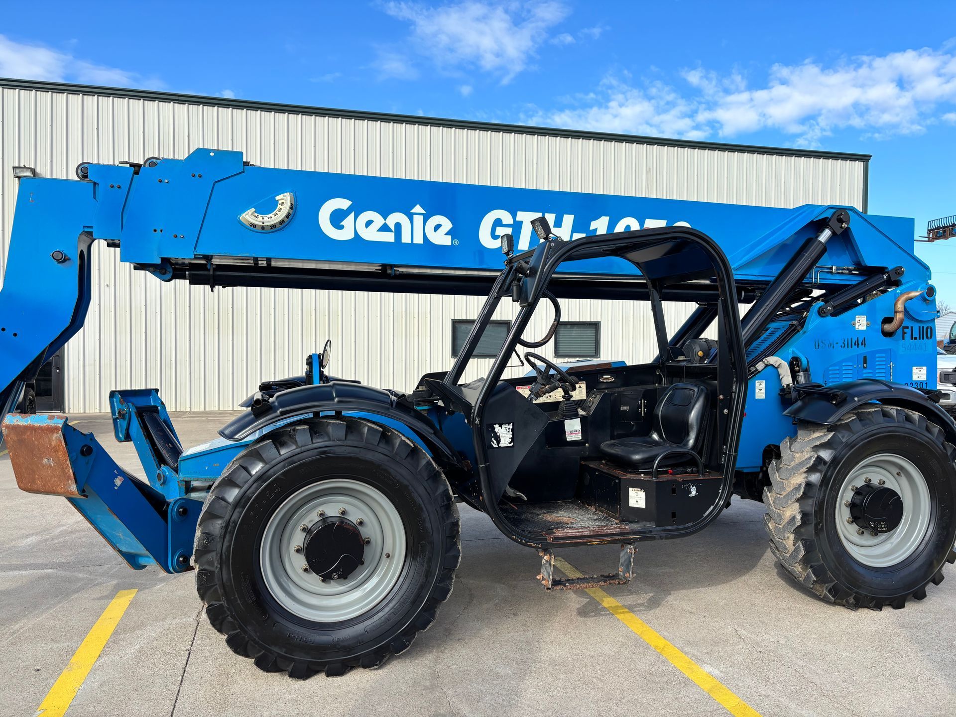 GENIE GTH1056 CAB Telehandler