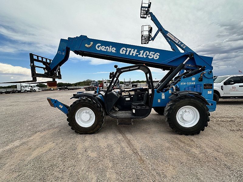 GENIE GTH1056 Telehandler