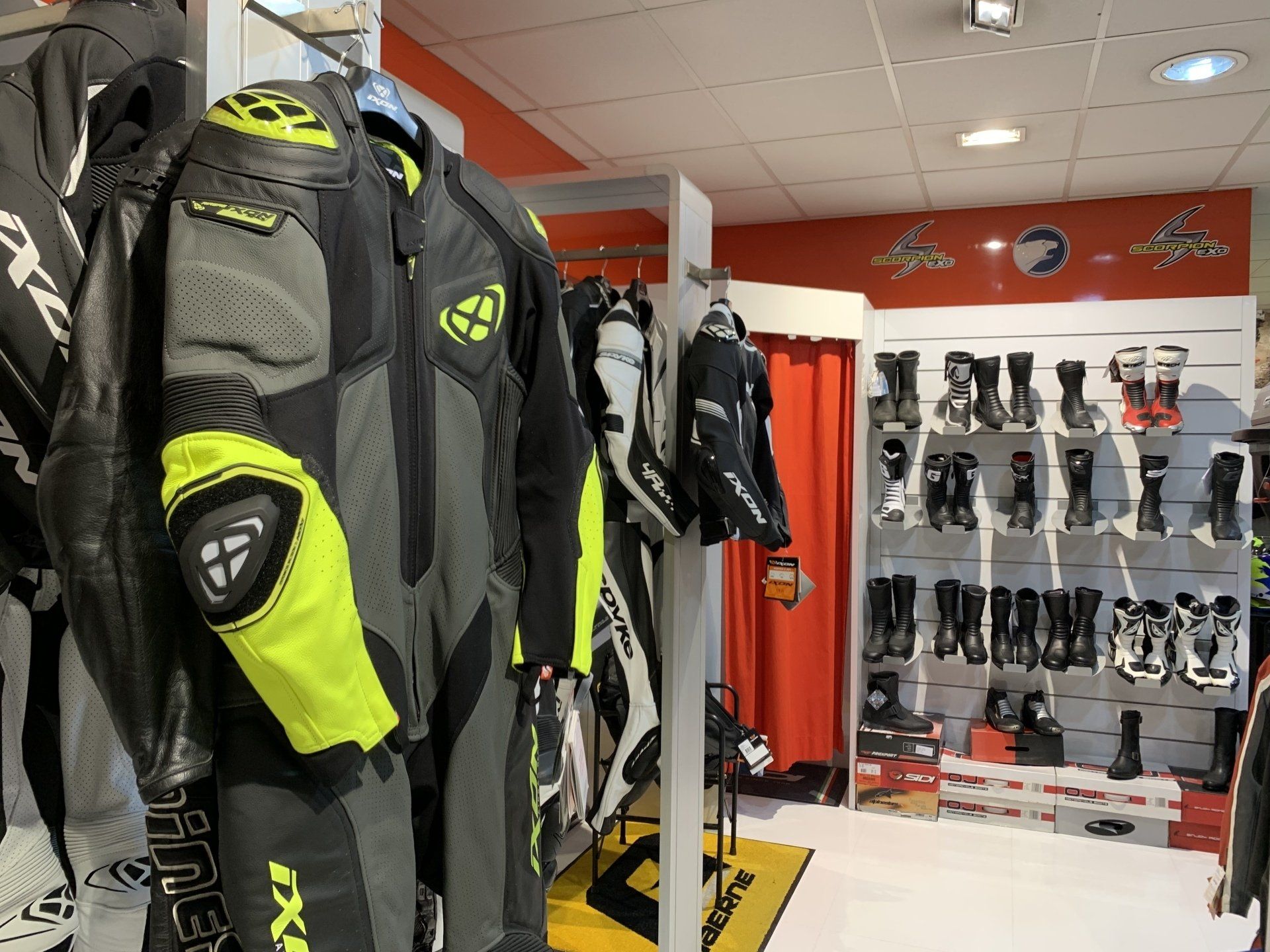 abbigliamento moto