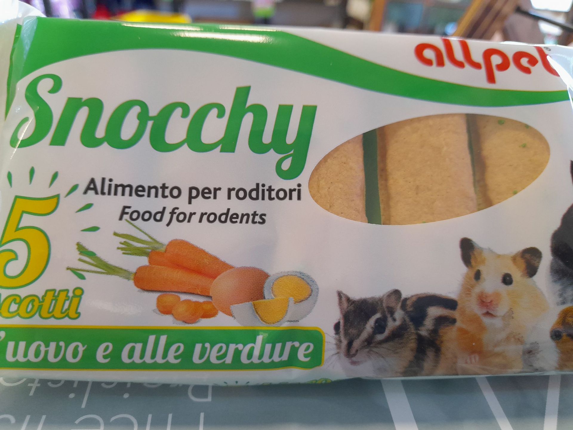 Un pacchetto di cibo per roditori chiamato snoochy